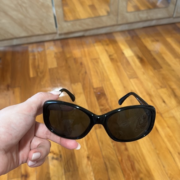 CHANEL Black Frame Quilted CC Logo Sunglasses - Picture 9 of 12